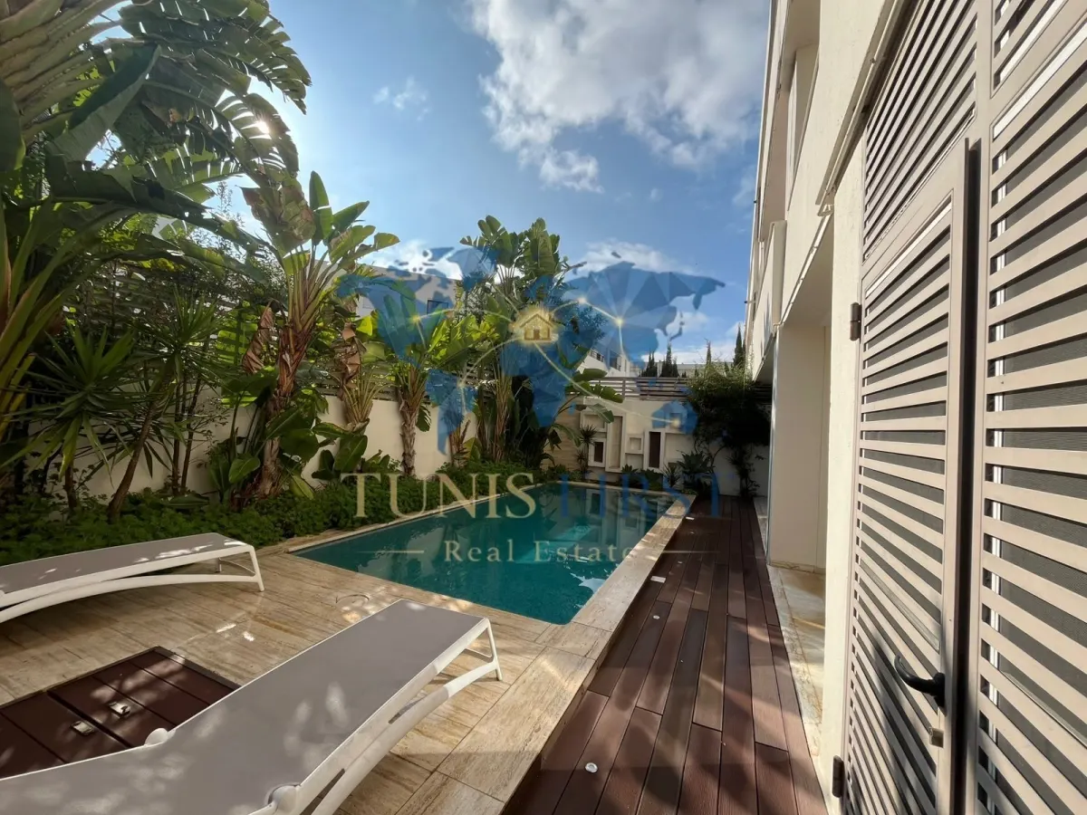 A vendre appartement S+2 avec jardins et piscine à Gammarth — Gammarth