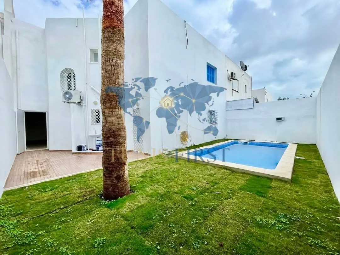 A louer Duplex avec piscine à Cité El Khalil — Cite El Khalil