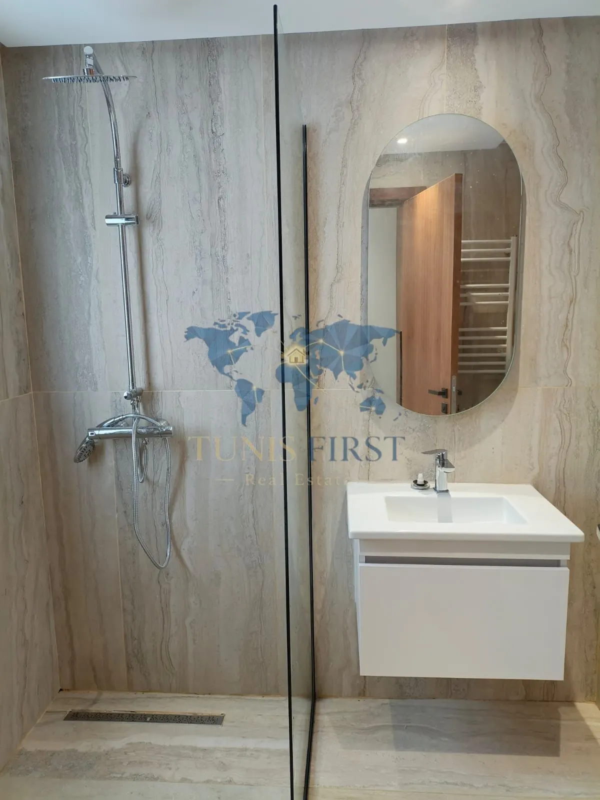 A vendre Triplex S+4 au coeur de La Marsa — Sidi Abdelaziz