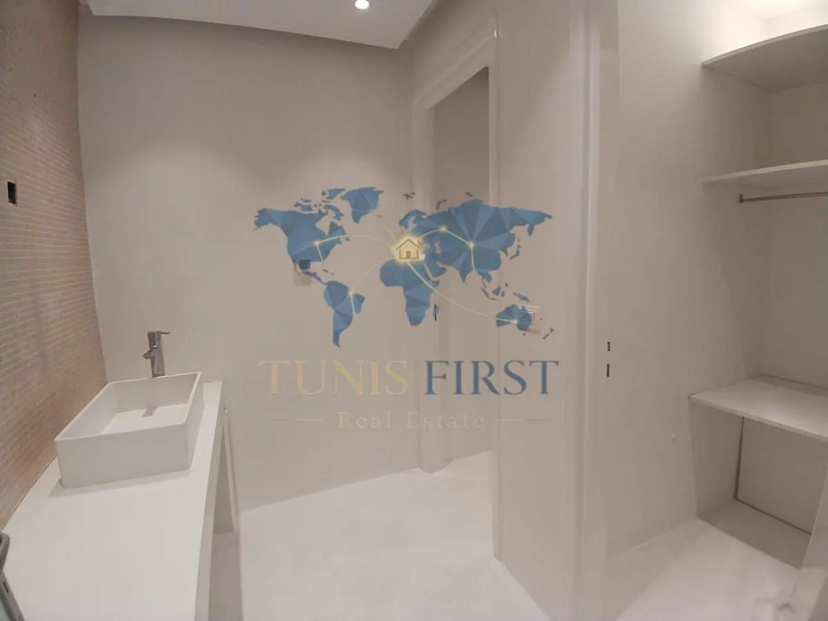 A louer local commercial de 160m² au centre de La Marsa — Tunisie