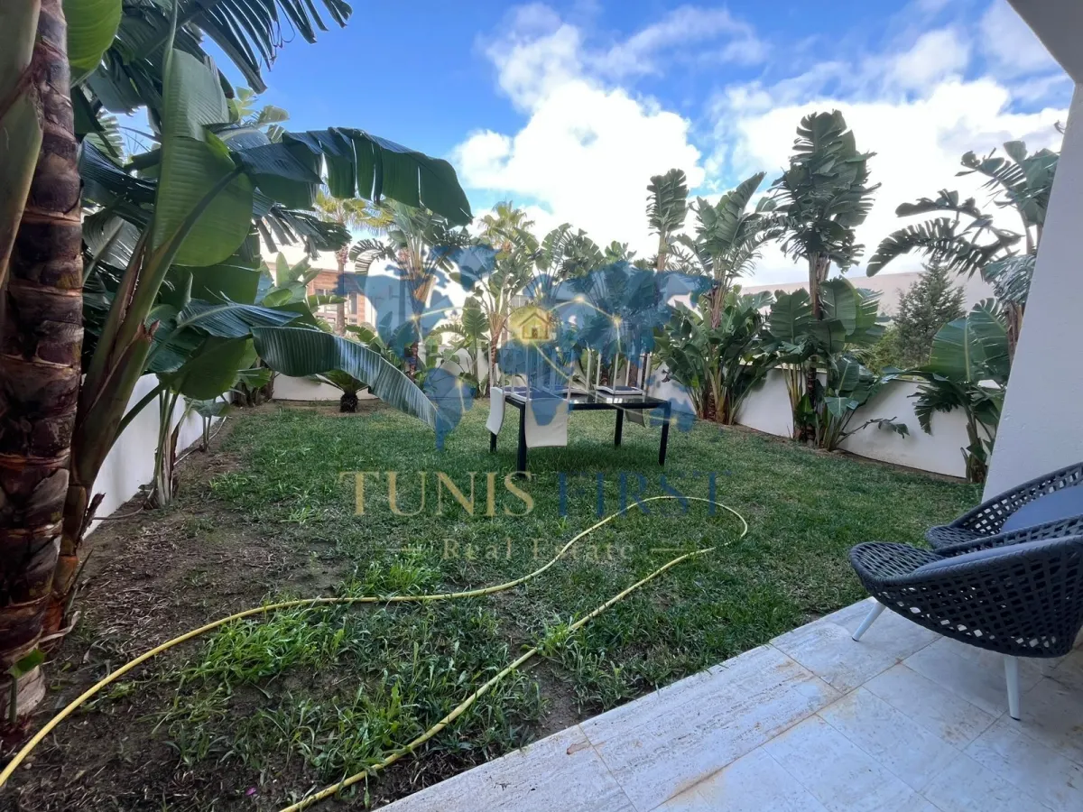 A vendre appartement S+2 avec jardins et piscine à Gammarth — Gammarth