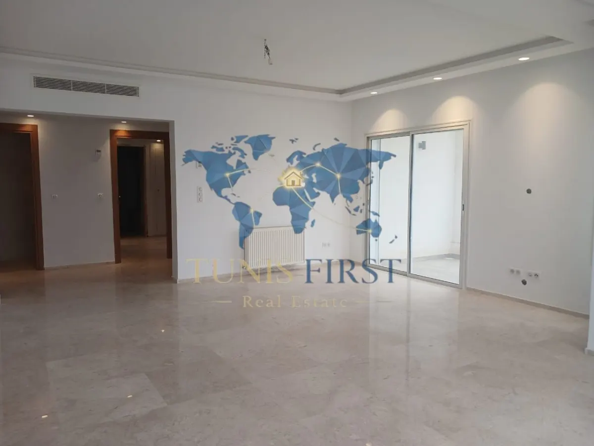 A vendre appartement S+2  à Gammarth — Gammarth
