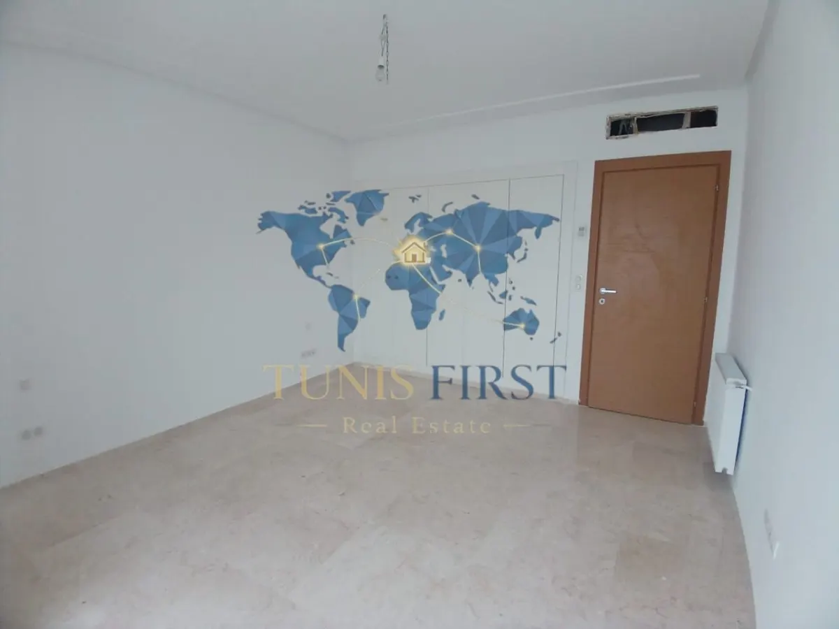 A vendre appartement S+2  à Gammarth — Gammarth