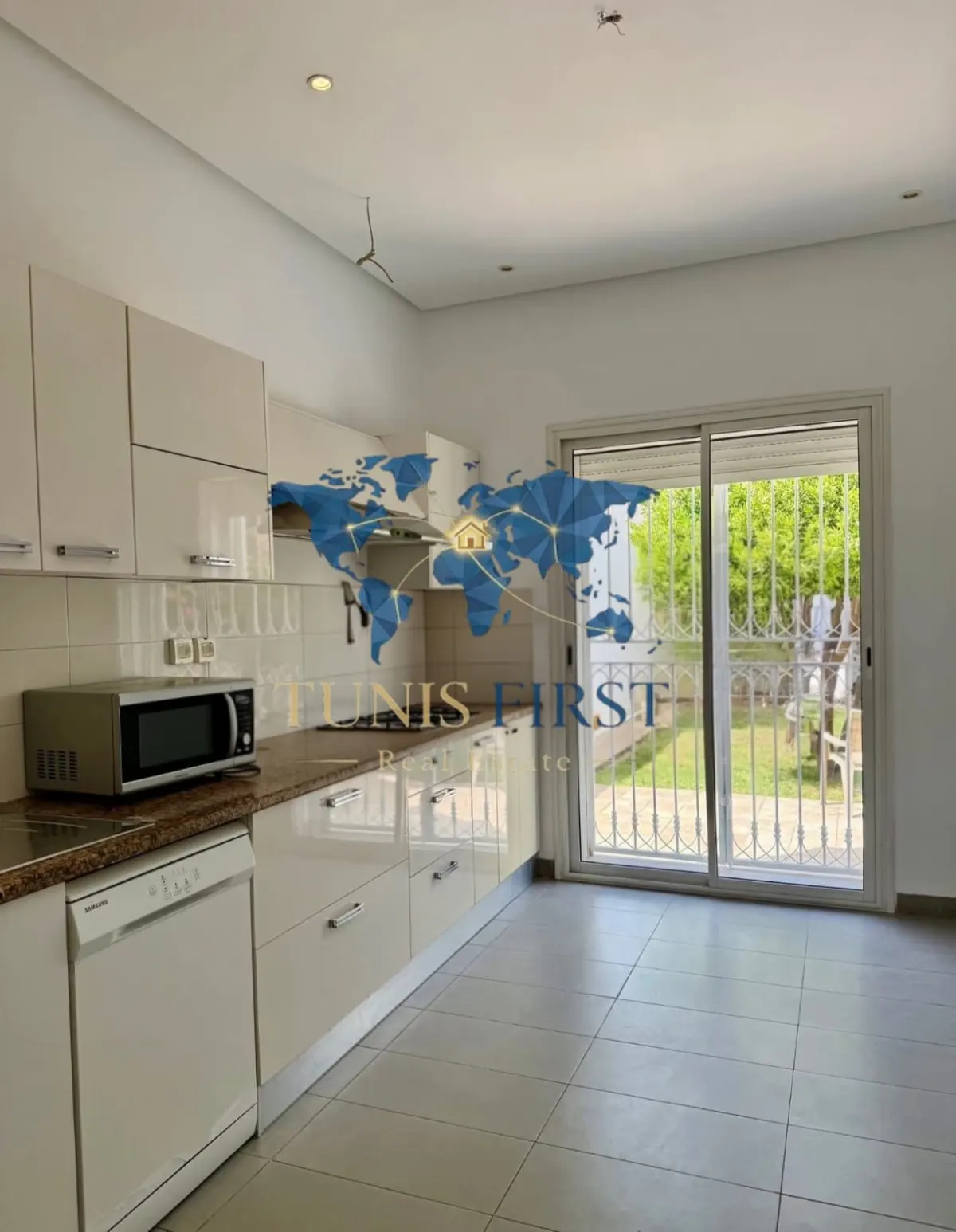 A louer Villa S+4 à Marsa Ville — Marsa Ville