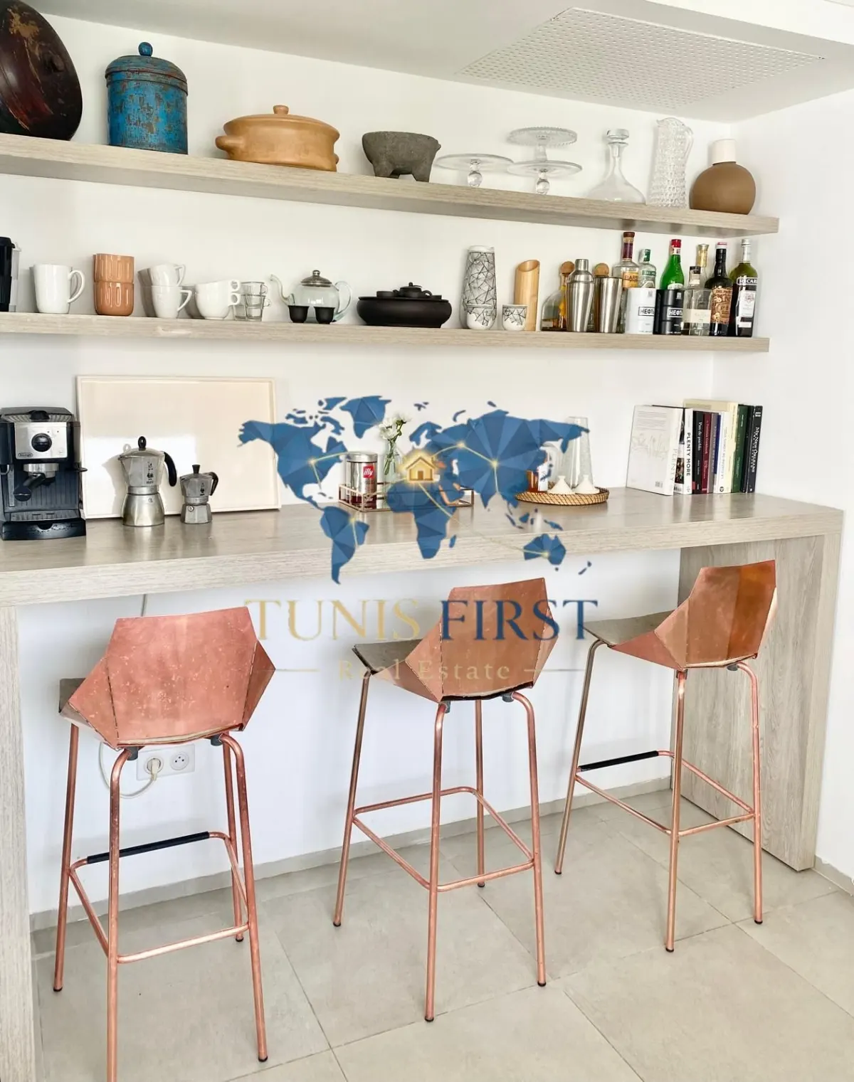 A louer un Duplex S+3 avec terrasse à la Marsa — Marsa Ville