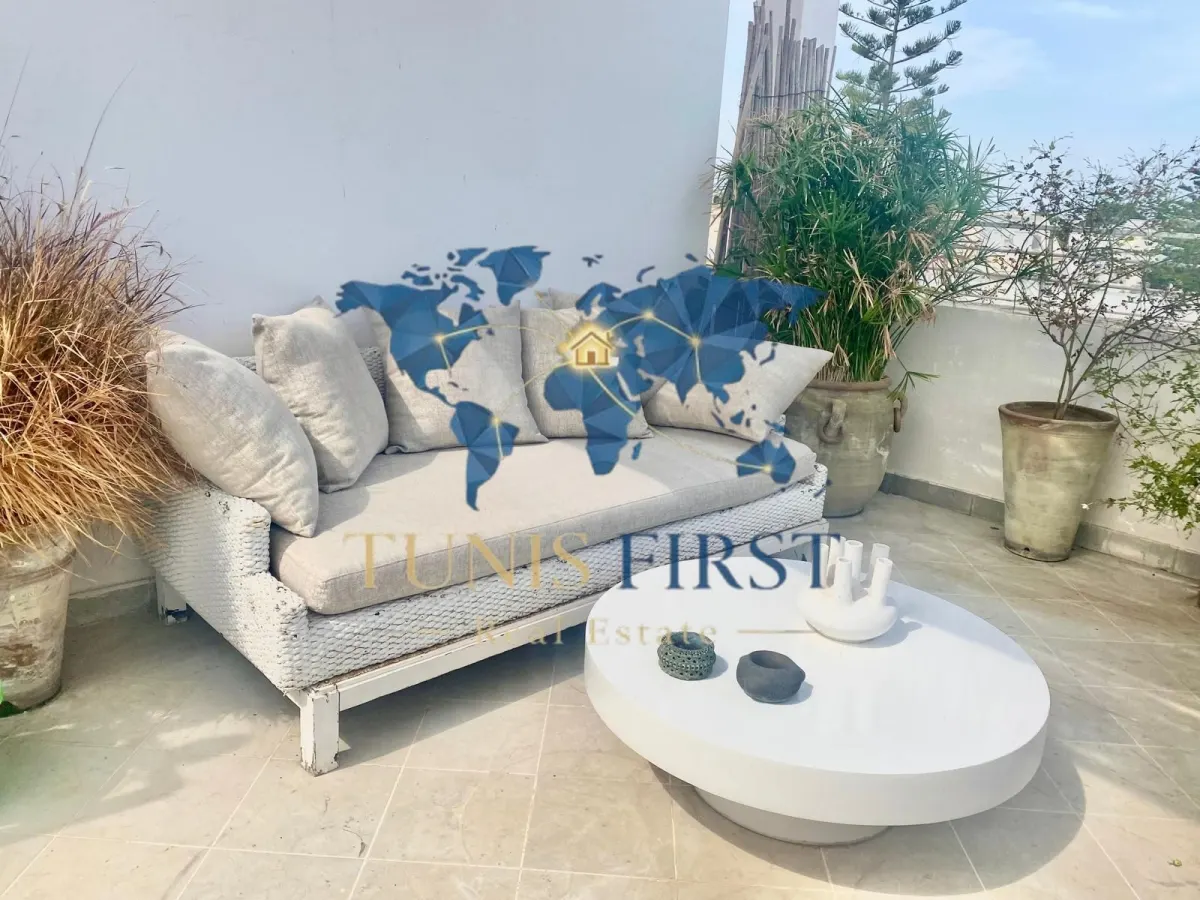 A louer un Duplex S+3 avec terrasse à la Marsa — Marsa Ville