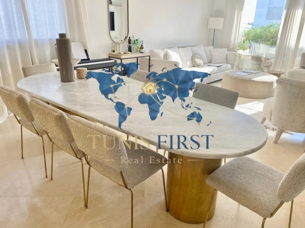 A louer un Duplex S+3 avec terrasse à la Marsa — Marsa Ville
