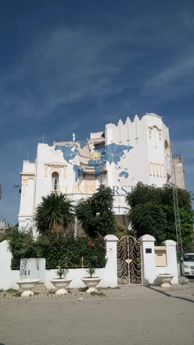 A Vendre Villa à rénover à Tunis