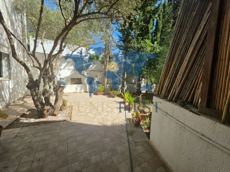 A Louer Appartement S+2 Vide à Cité EL Wifak, La Marsa — Marsa Ennassim