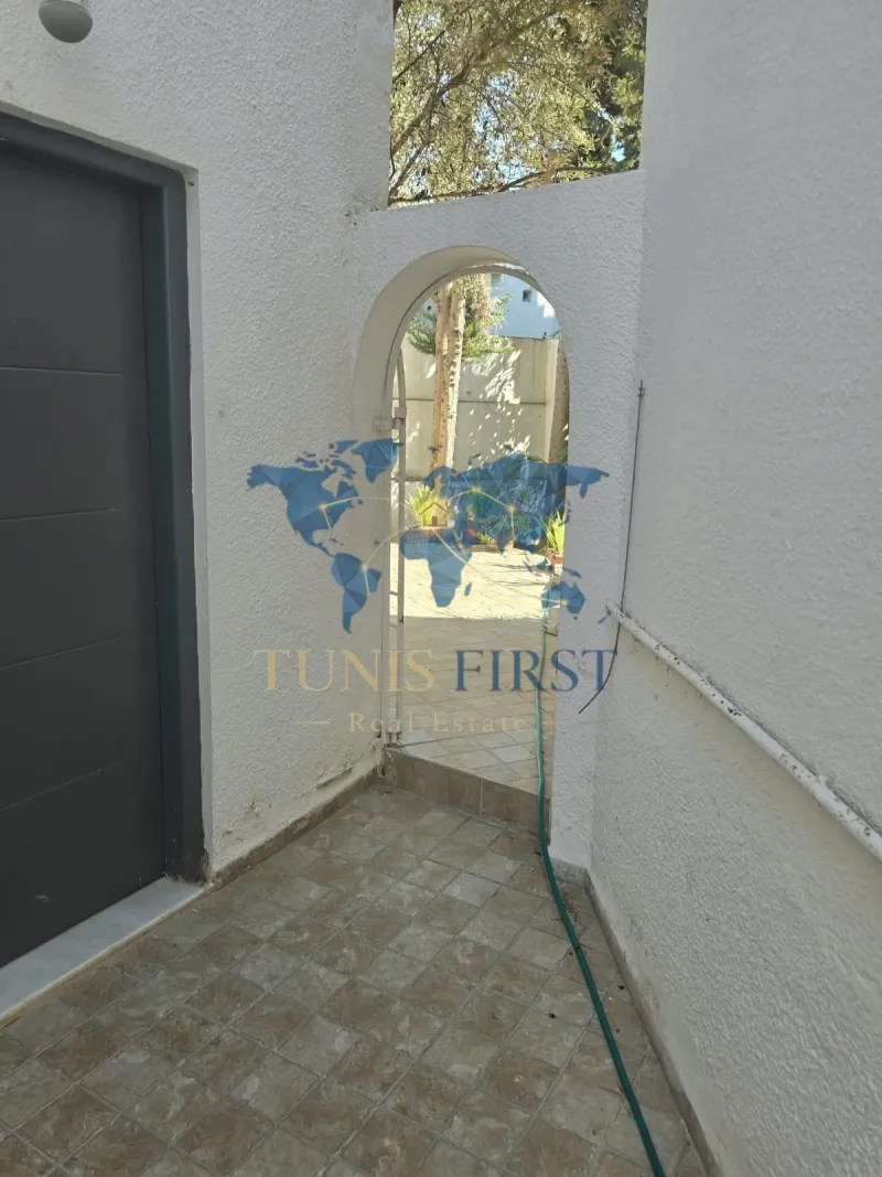 A Louer Appartement S+2 Vide à Cité EL Wifak, La Marsa — Marsa Ennassim