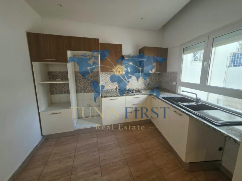 A Louer Appartement S+2 Vide à Cité EL Wifak, La Marsa — Marsa Ennassim