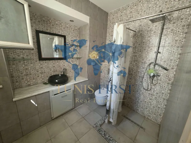 A Louer Appartement S+2 Vide à Cité EL Wifak, La Marsa — Marsa Ennassim