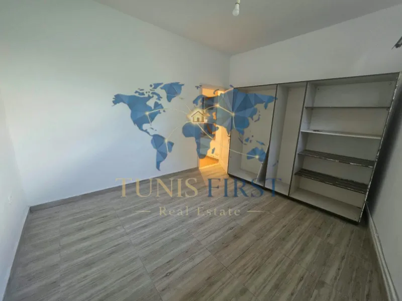 A Louer Appartement S+2 Vide à Cité EL Wifak, La Marsa — Marsa Ennassim