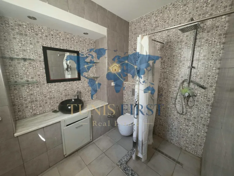 A Louer Appartement S+2 Vide à Cité EL Wifak, La Marsa — Marsa Ennassim