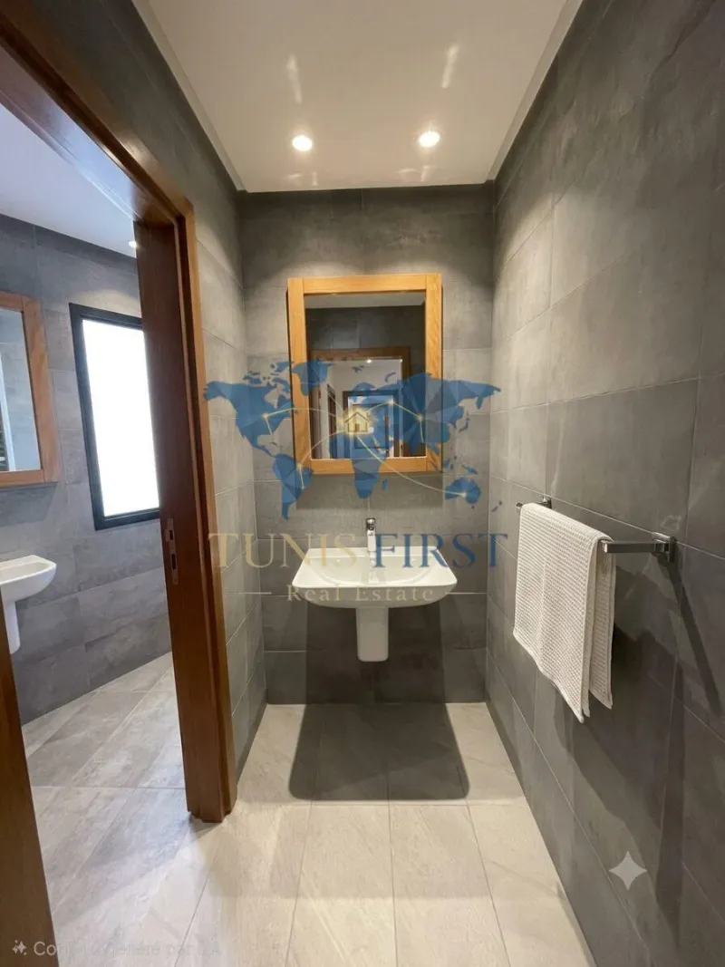 A Vendre Magnifique Appartement S+2 à Montfleury — Monfleury