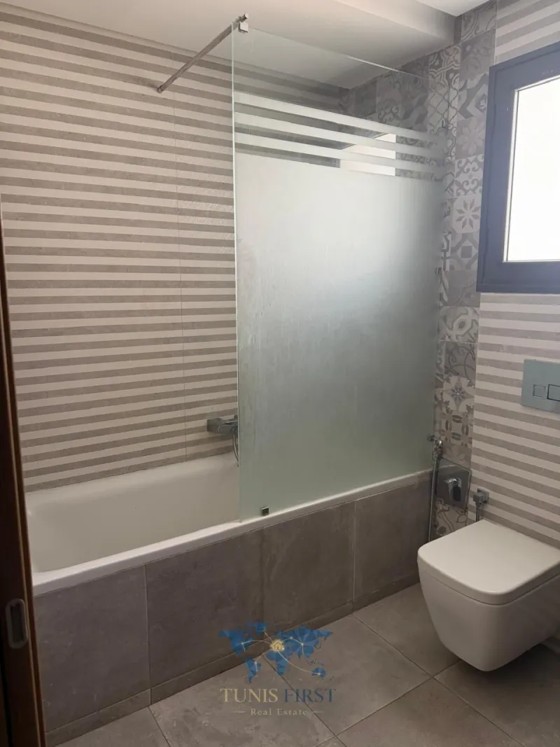 A Louer Appartement S+2 Vide à La Soukra — La Soukra