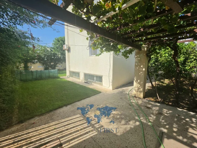 A Louer Appartement de Charme S+3 Vide à Gammarth — Gammarth