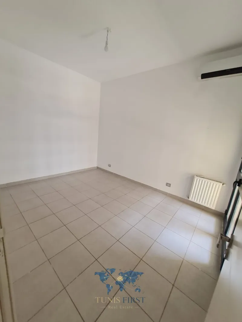 A Vendre Appartement S+4 aux Jardins de Carthage — La Marsa