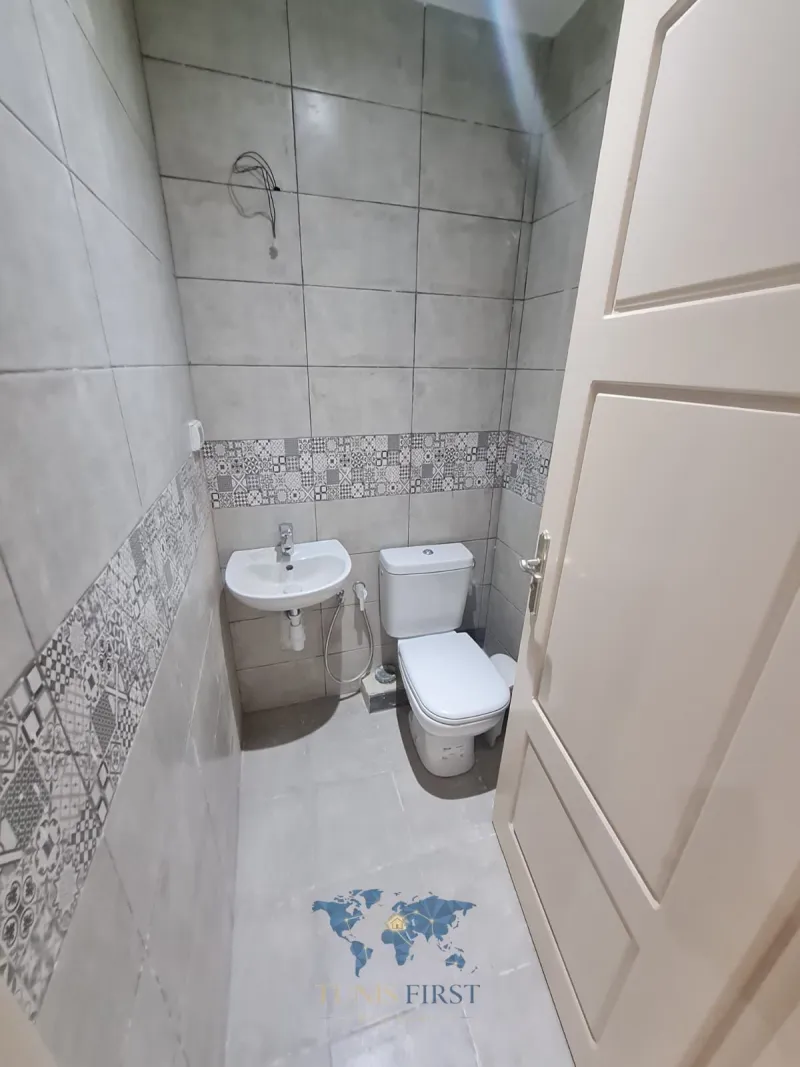 A Louer Bureau A+3 à Ain Zaghouan Nord — Ain Zaghouan Nord