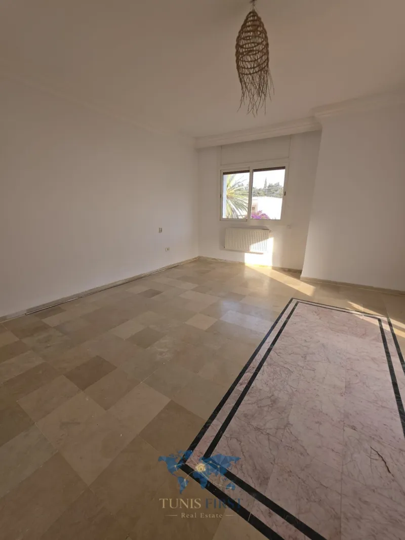 A louer  Villa S+6 pour usage bureautique à Gammarth — Gammarth