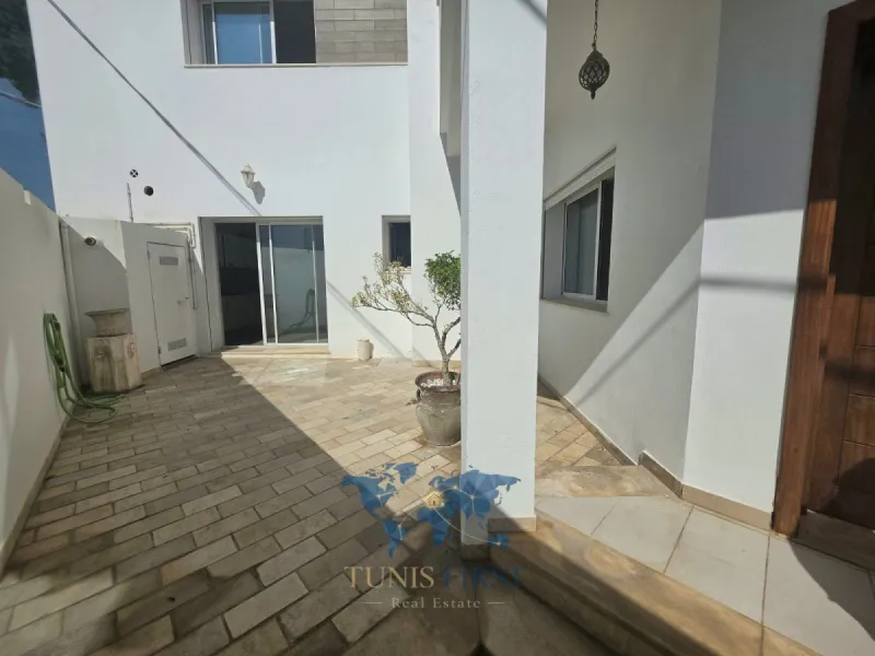 A Louer Duplex S+3 à La Marsa Sidi Abd Laziz — Sidi abdelaziz