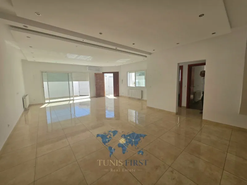 A Louer Duplex S+3 à La Marsa Sidi Abd Laziz — Sidi abdelaziz