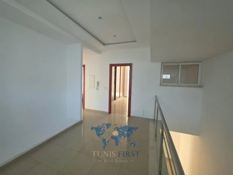 A Louer Duplex S+3 à La Marsa Sidi Abd Laziz — Sidi abdelaziz