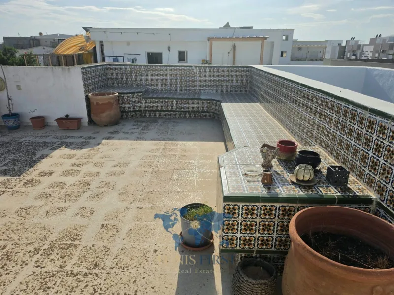 A Louer Etage de villa S+3 Meublé à La Marsa — Cite Erriadh