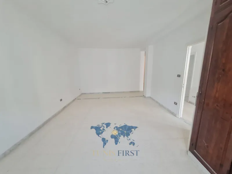 A Louer Appartement S+2 Vide à Cité des Juges, La Marsa