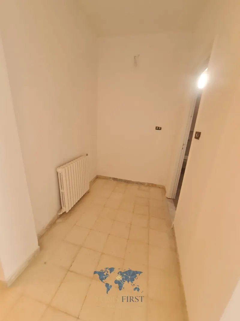 A Louer Appartement S+2 Vide à Cité des Juges, La Marsa — Cite Des Juges 2