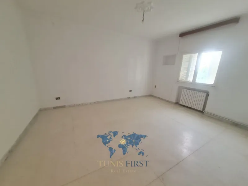 A Louer Appartement S+2 Vide à Cité des Juges, La Marsa — Cite Des Juges 2