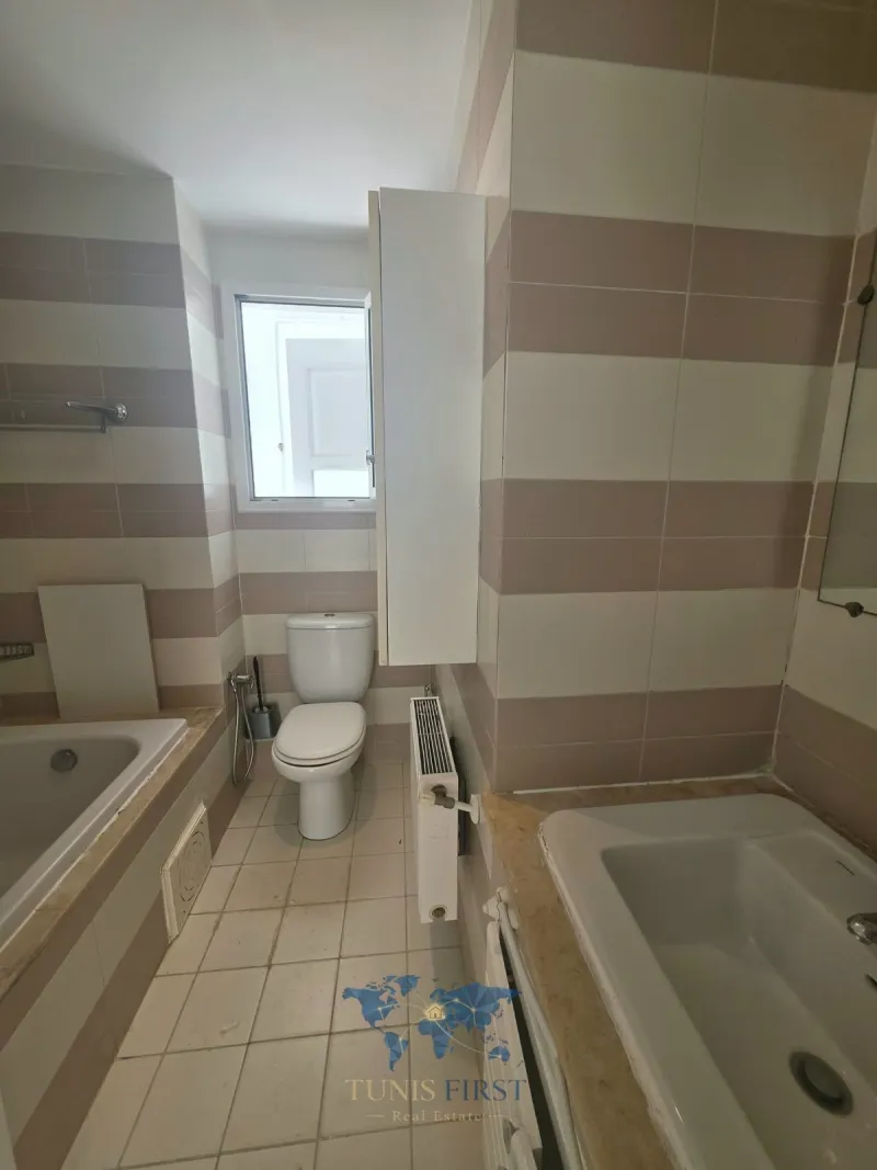 A vendre appartement S+2  à Cité EL Khalil, La Marsa — Cite El Khalil