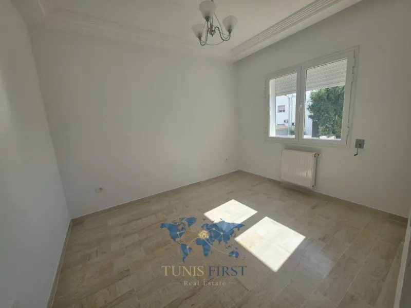 A vendre appartement S+2  à Cité EL Khalil, La Marsa — Cite El Khalil