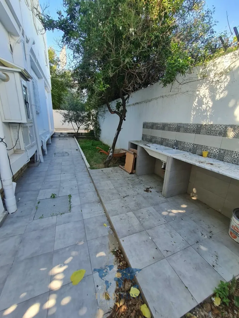 À Louer Rez-de-chaussée de villa S+4 à Mutuelle Ville — Mutuelle Ville