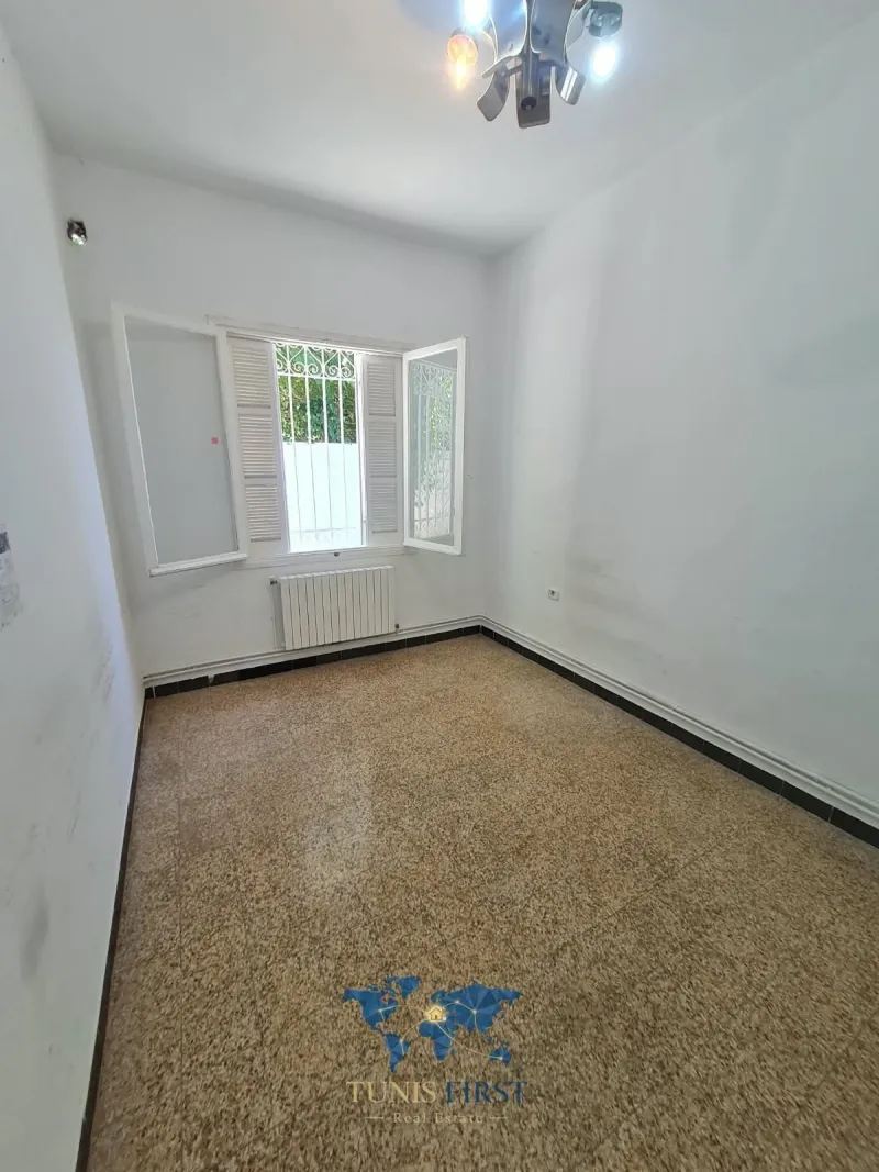 À Louer RDC de Villa à usage bureautique à Mutuelle Ville — Mutuelle Ville