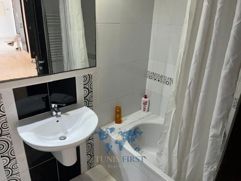 A Louer Appartement S+3 Vide à Jardin EL Menzah — El Menzah 1