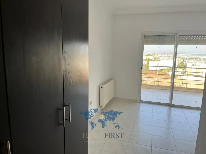 A Louer Appartement S+3 Vide à Jardin EL Menzah — El Menzah 1