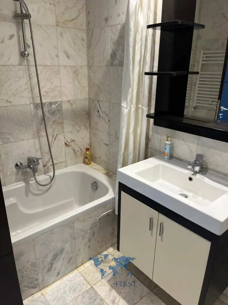 A Louer Appartement S+3 Vide à Jardin EL Menzah — El Menzah 1