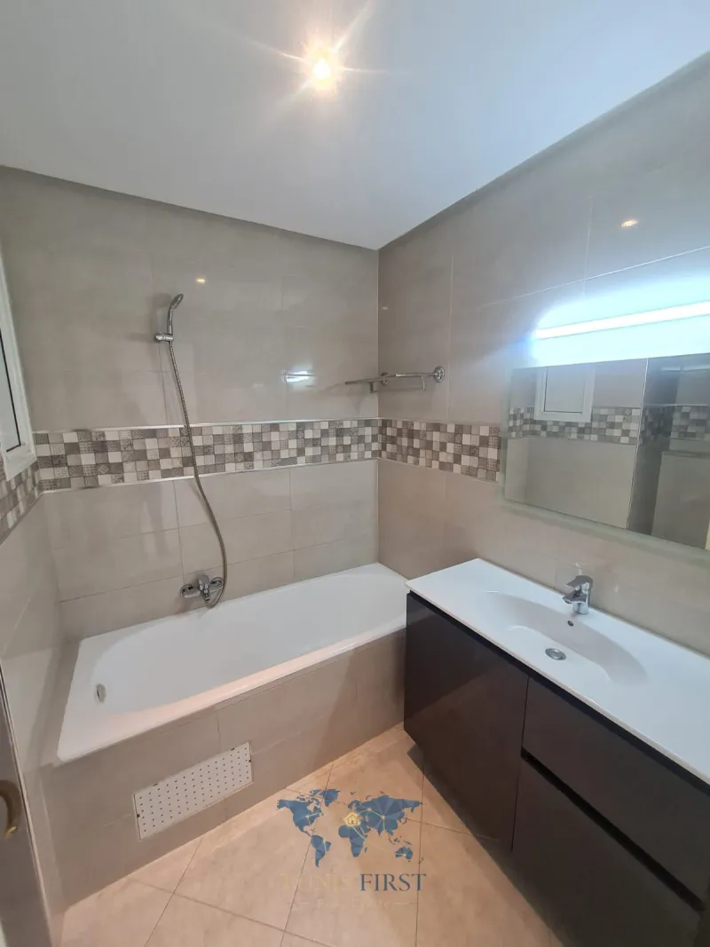 A Louer Appartement S+2 vide à Ain Zaghouan Nord — Ain Zaghouan Nord
