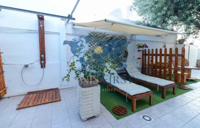 A louer un rez de jardin S+2 meublé à Marsa Corniche — Marsa plage