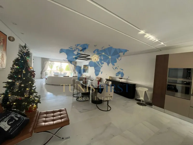 A vendre appartement S+2 avec jardins et piscine à Gammarth — Gammarth