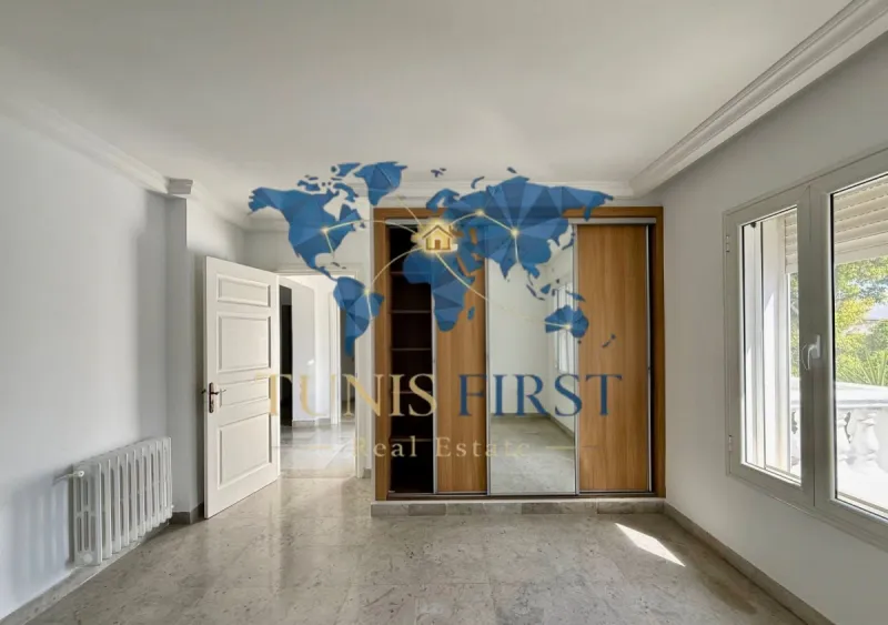 A louer Villa S+4 à Marsa Ville — Marsa ville
