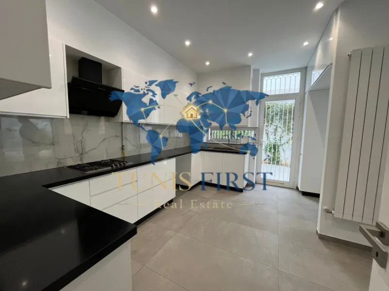 A louer une villa s+4 à Gammarth — Gammarth