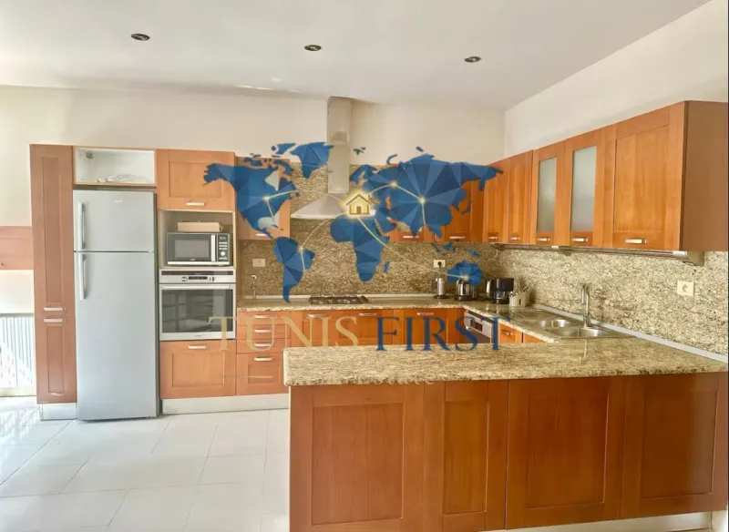 A louer Villa S+5 meublée à la Marsa — Marsa Ennassim