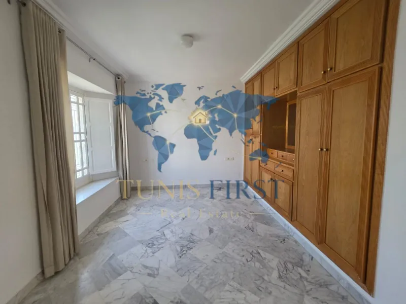A vendre magnifique Villa à cité les pins — Cité les pins - El Maalaga
