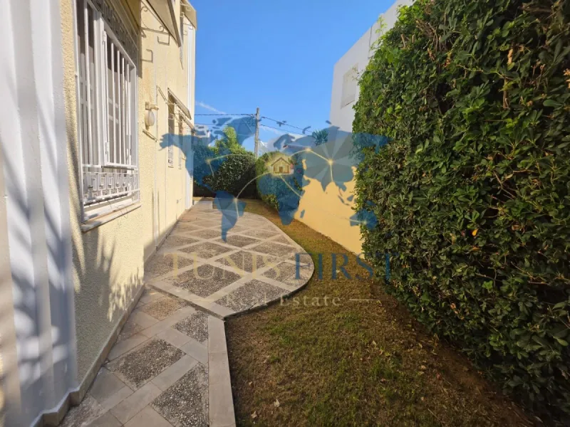 A vendre magnifique Villa à cité les pins — Cité les pins - El Maalaga