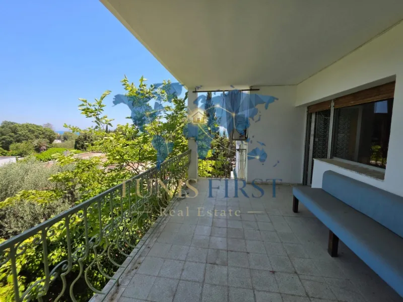 A vendre une villa style arabesque avec vue panoramique sur mer à Carthage — Carthage