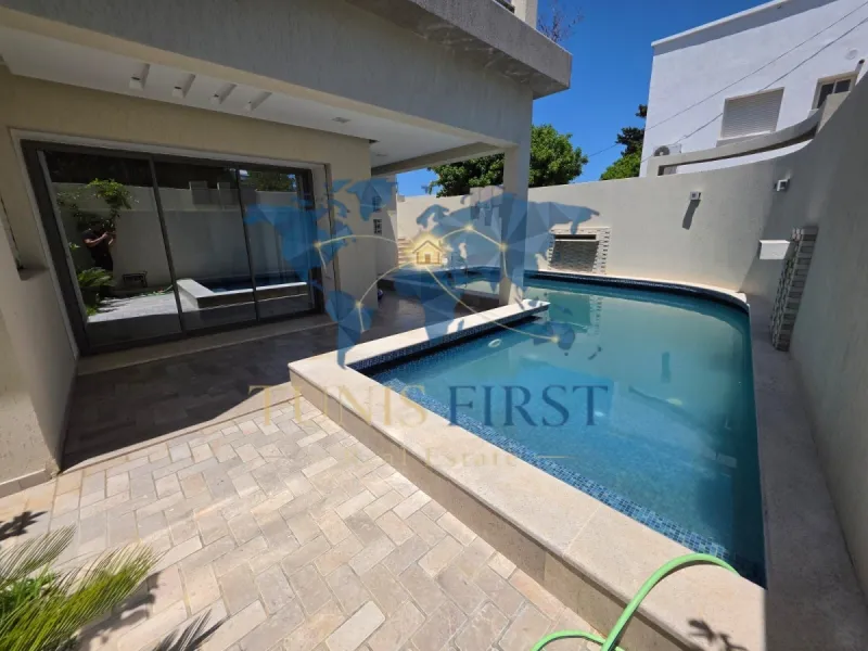 A Louer Grandiose Villa avec piscine Meublé à La Marsa