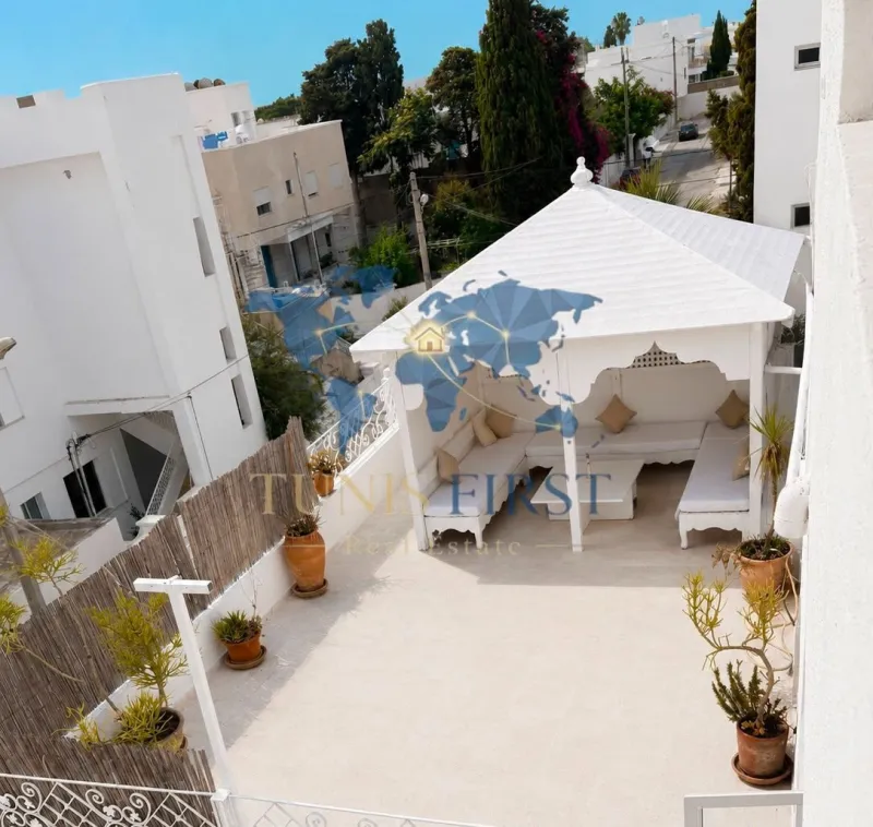 A Louer Étage Villa S3 Semi Meublé à La Marsa Plage — Marsa ville