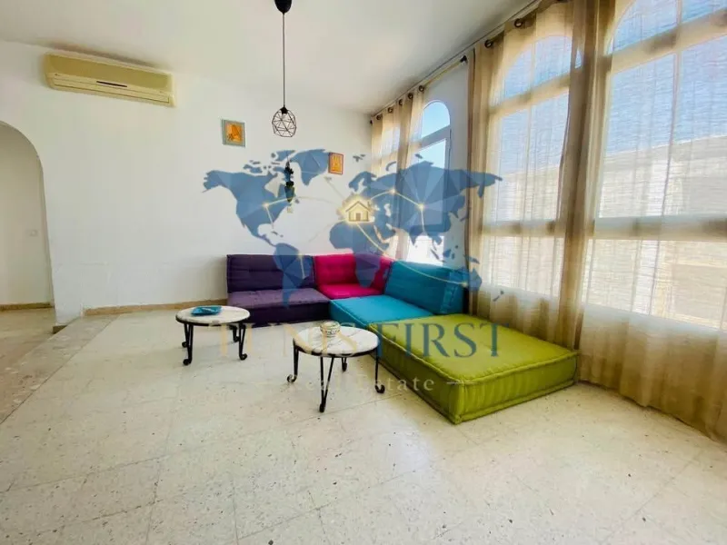 A Louer Étage Villa S3 Semi Meublé à La Marsa Plage — Marsa ville